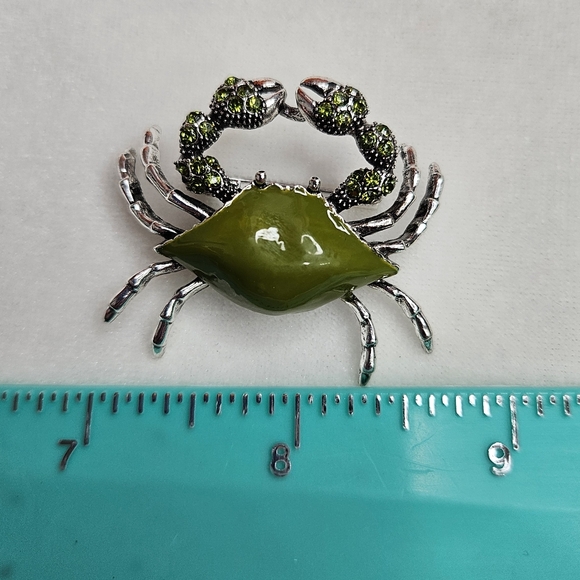 Elegant Green Silver Rhinestone Crab Brooch Pin Retro Style NWOT Silver Tone - Picture 1 of 8